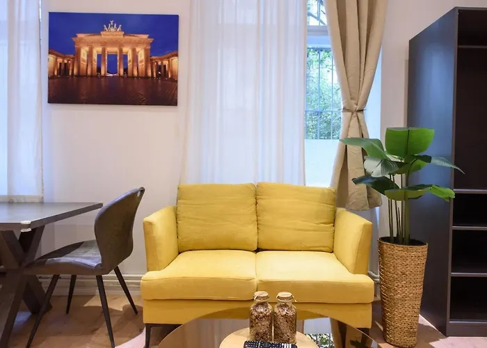 Luxurious, Spacious *